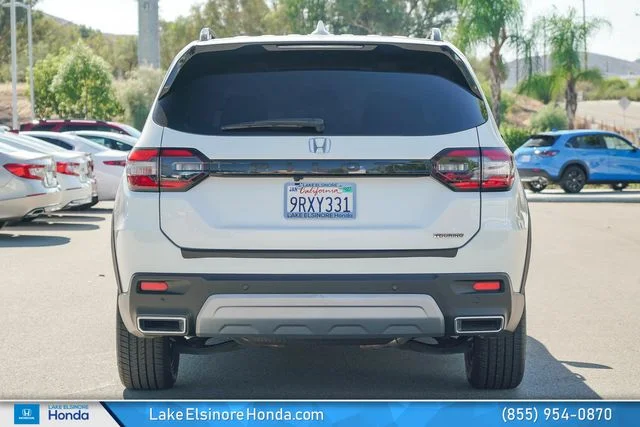 Used 2025 Platinum White Pearl Honda Touring image 10