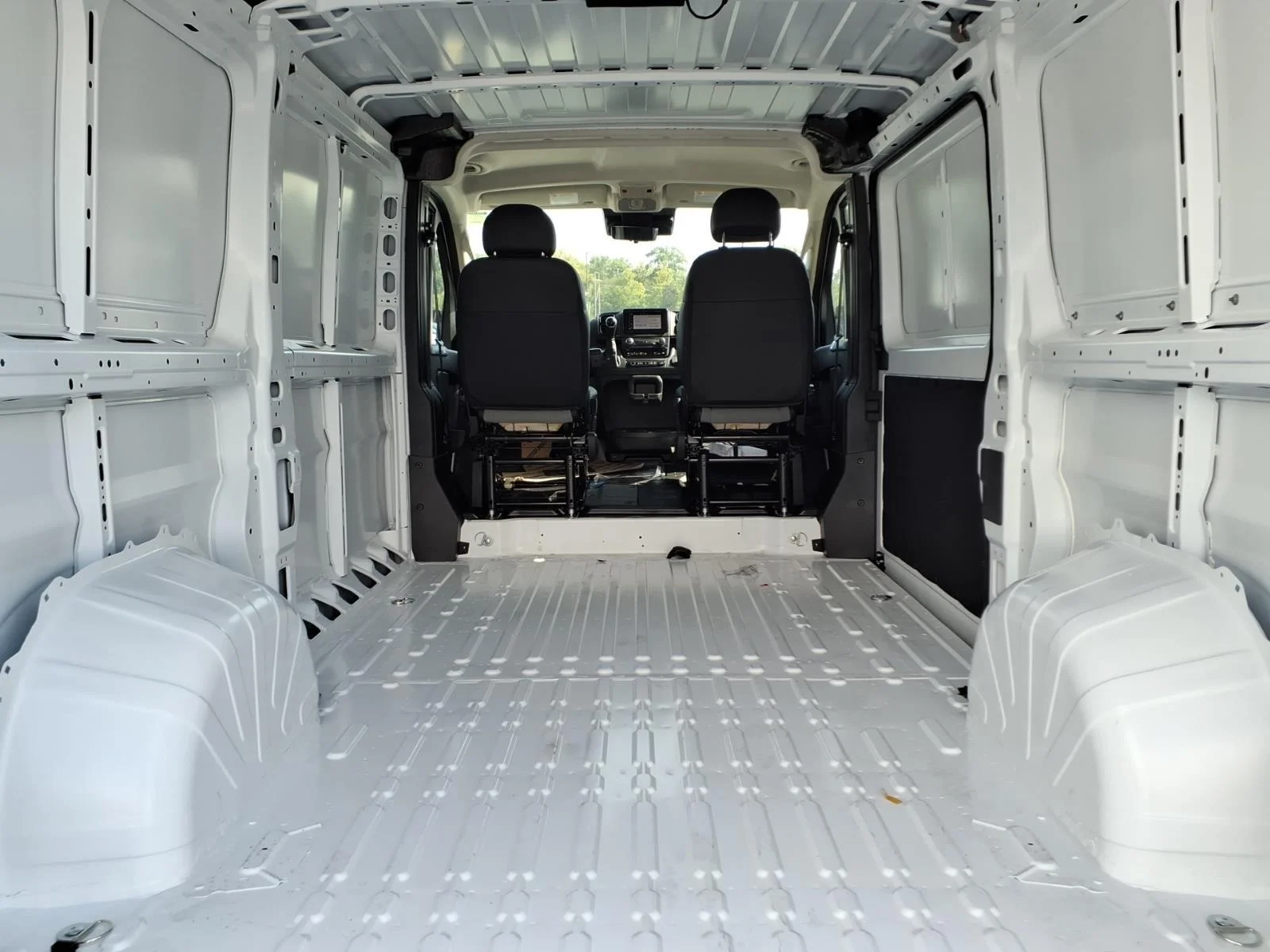 New 2027 Bright White Clearcoat RAM SLT image 18