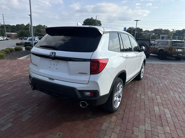 Used 2024 White Honda EX-L image 14