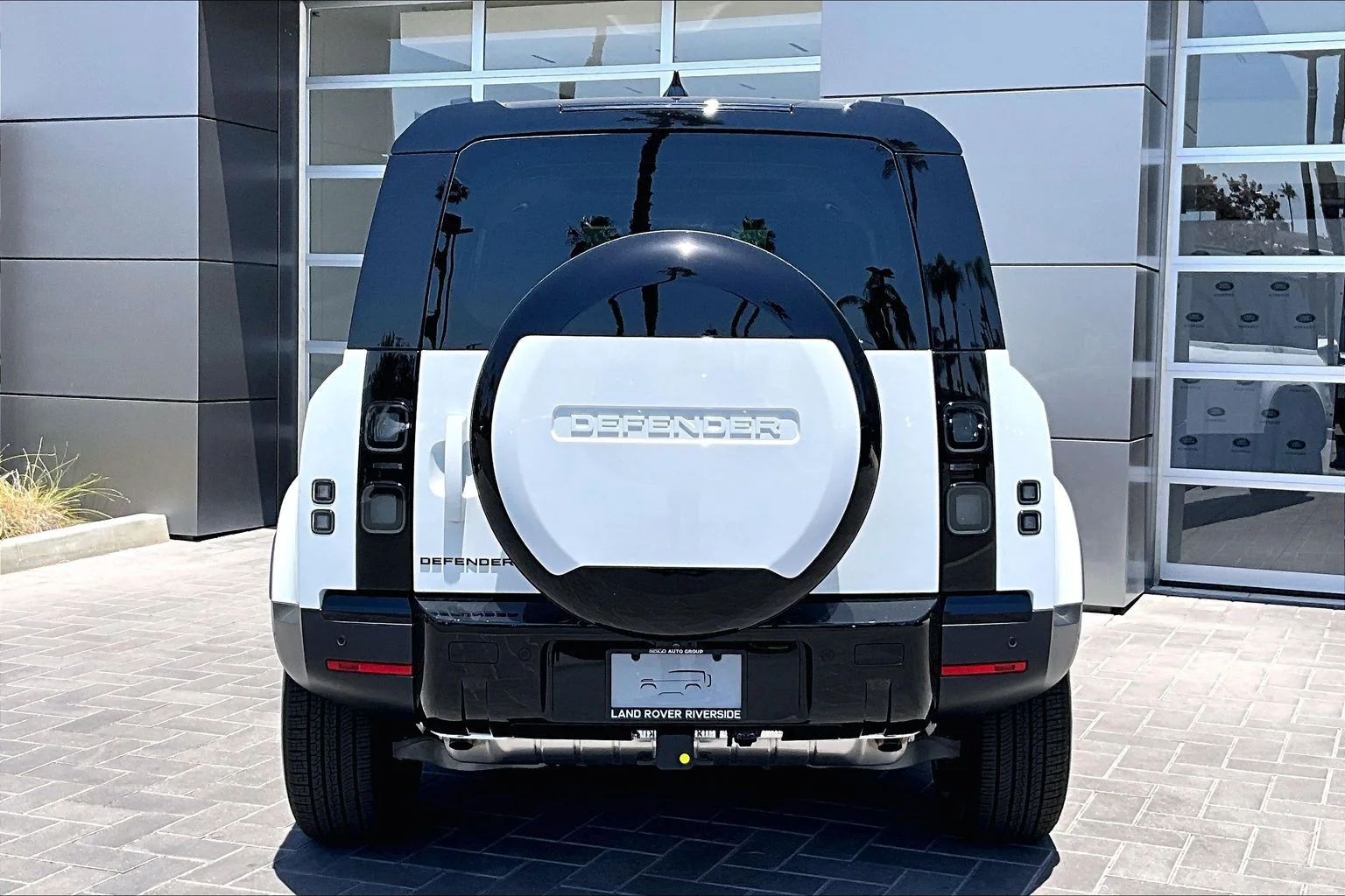 New 2026 Fuji White Land Rover S image 4