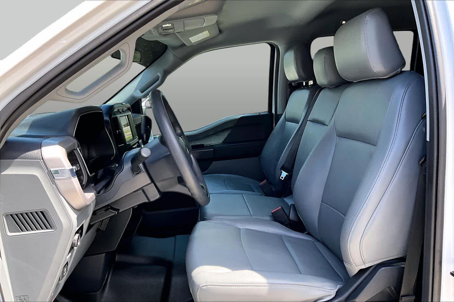Used 2023 Oxford White Ford XL image 22