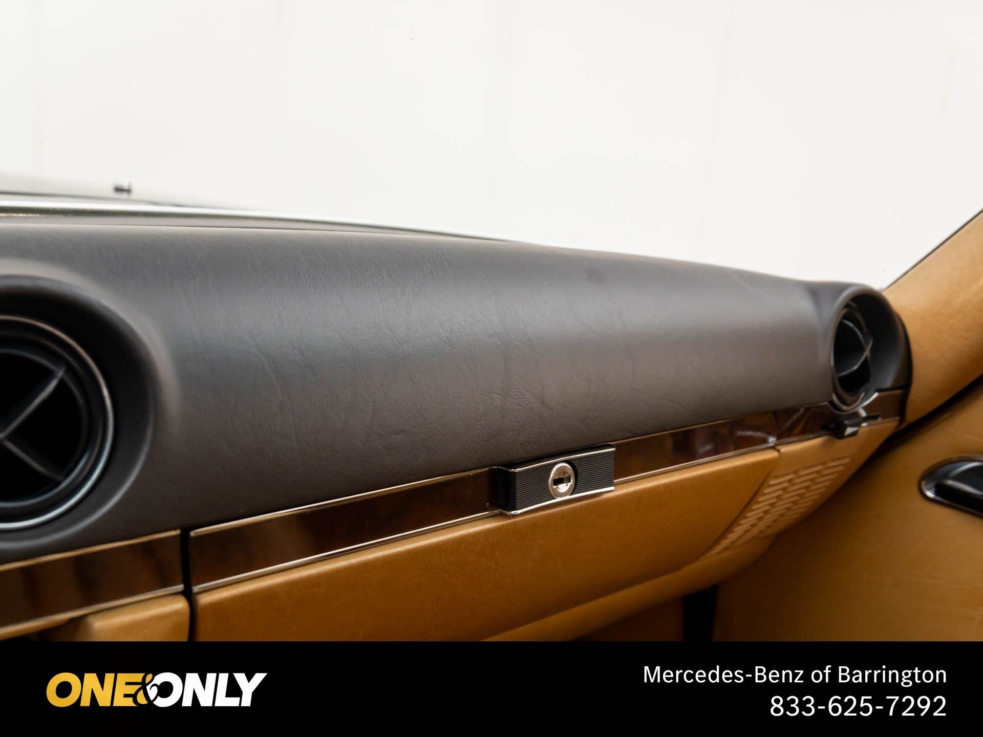 Used 1987 Black Mercedes-Benz 560 SL image 27
