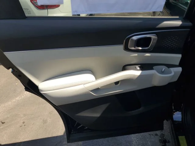2025 Kia Sorento EX Hybrid - Photo 26
