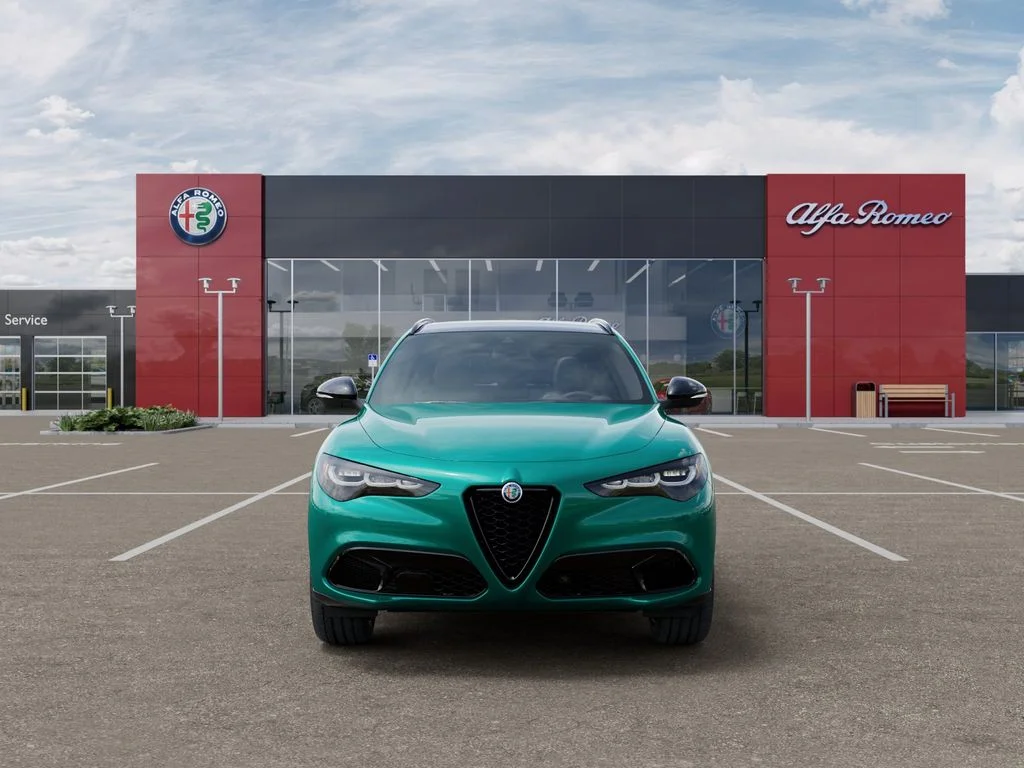 New 2026 Verde (Green) Fangio Metallic Exterior Paint Alfa Romeo Veloce image 6