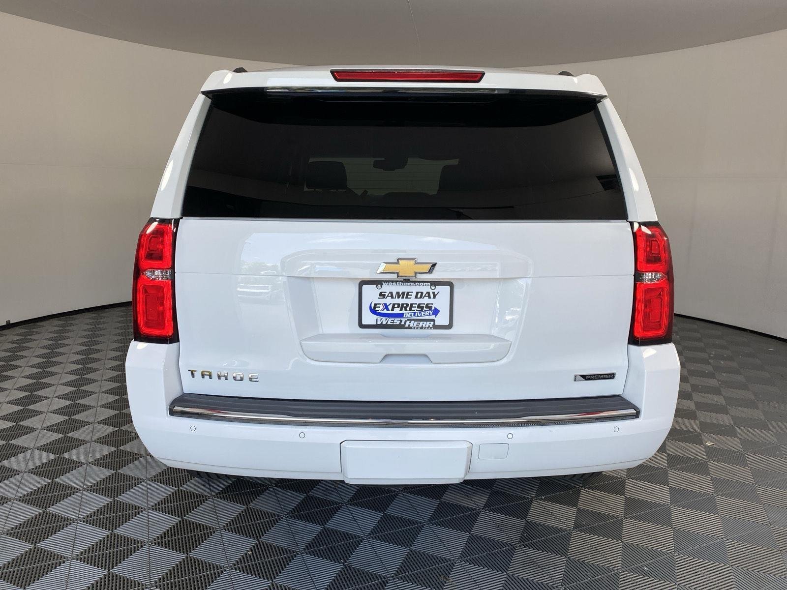 Used 2018 Summit White Chevrolet Premier image 6