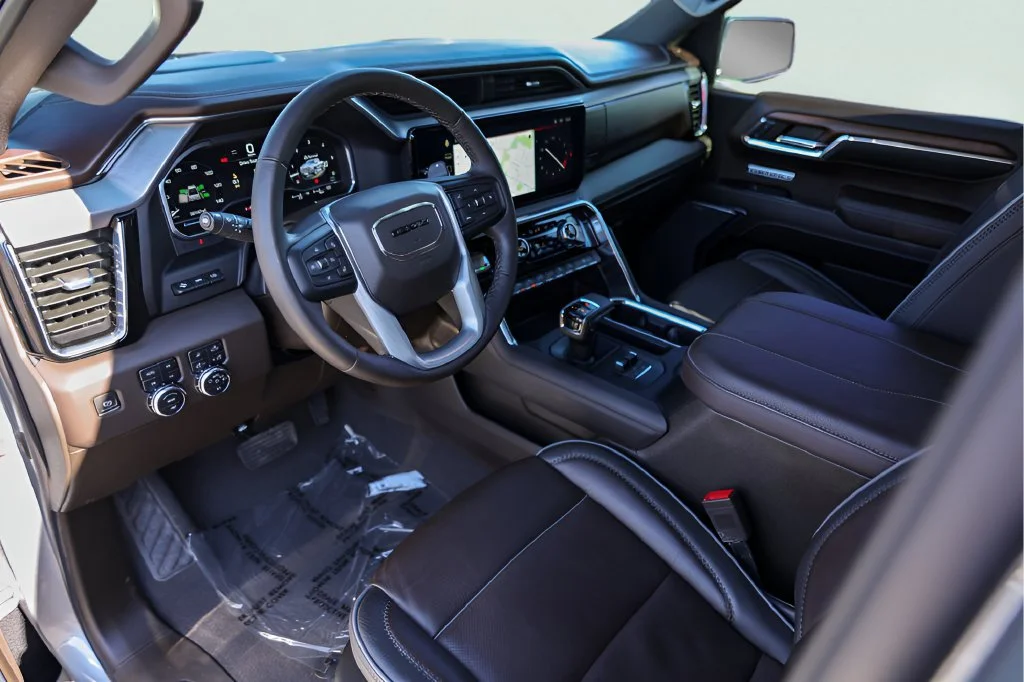 Used 2023 STERLING METALLIC GMC Denali image 13