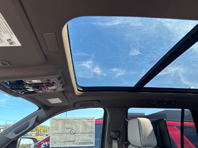 2026 GMC Yukon Denali - Photo 24