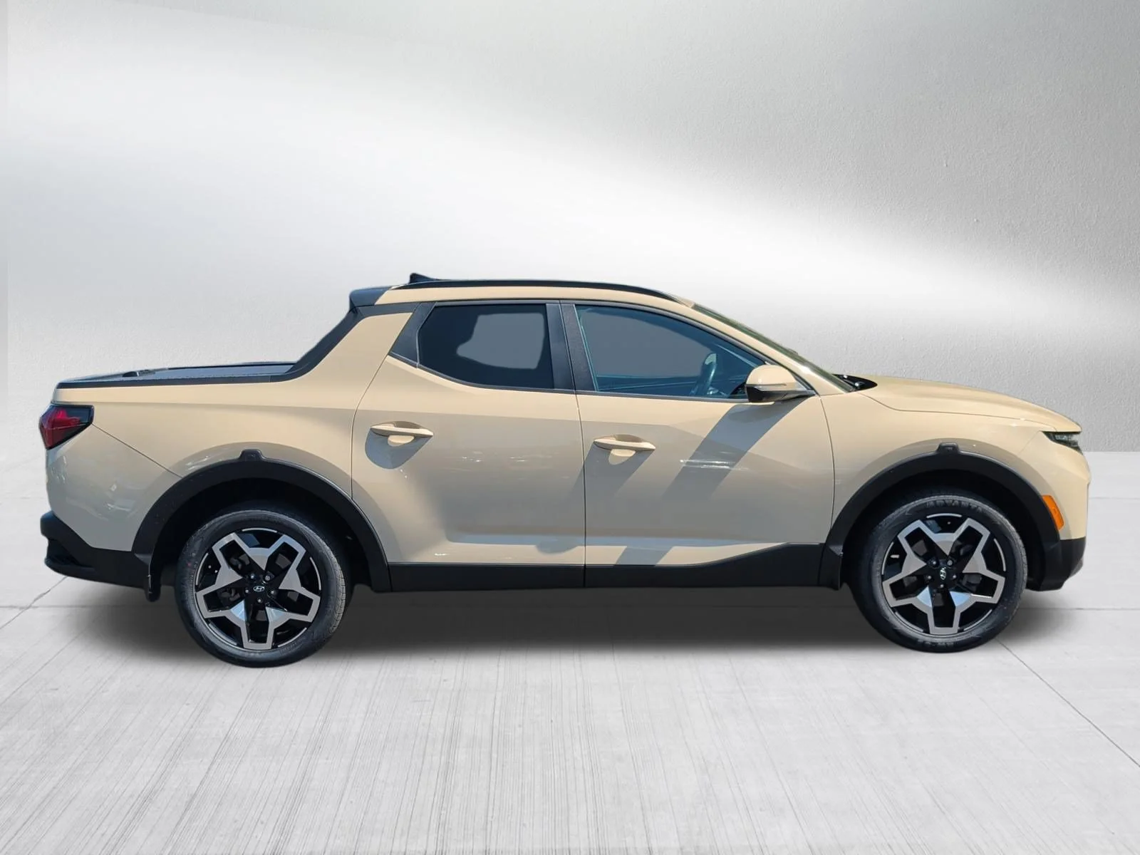 Used 2022 Mojave Sand Hyundai Limited image 8