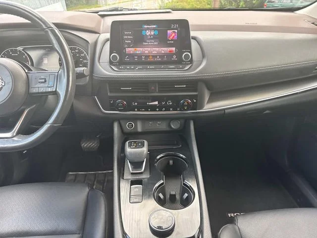 Used 2023 Gray Nissan SV image 21