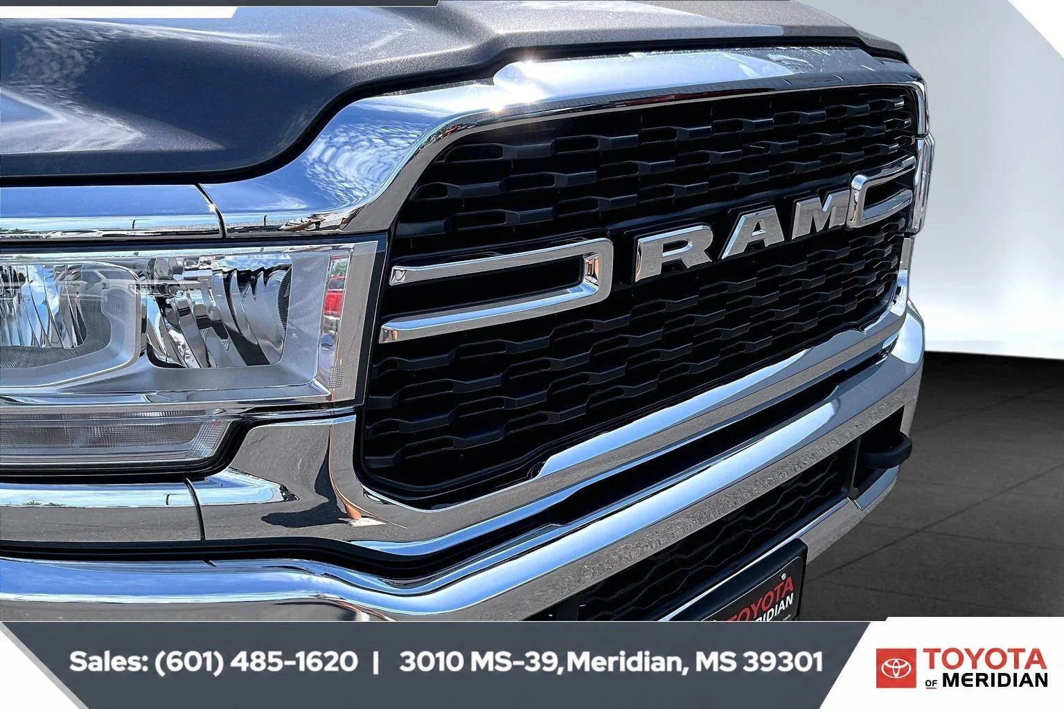 Used 2023 Granite Crystal Metallic Clearcoat Ram Big Horn image 21
