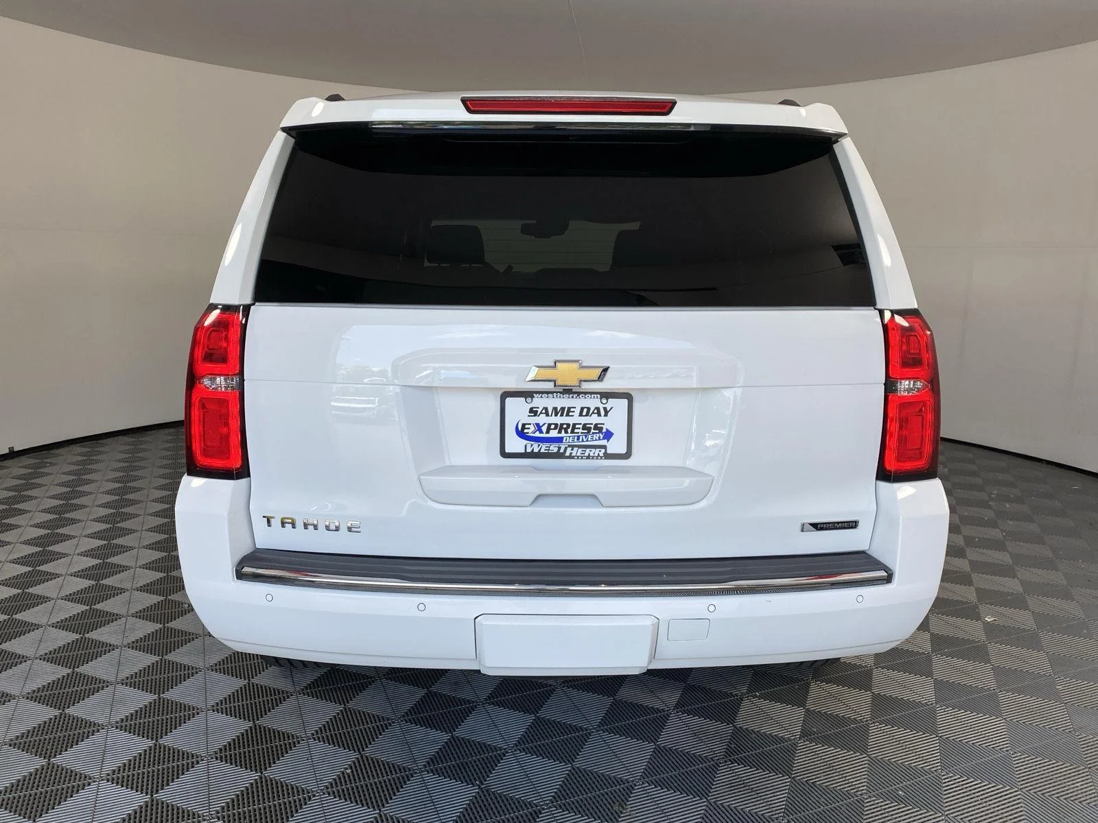 Used 2018 Summit White Chevrolet Premier image 6