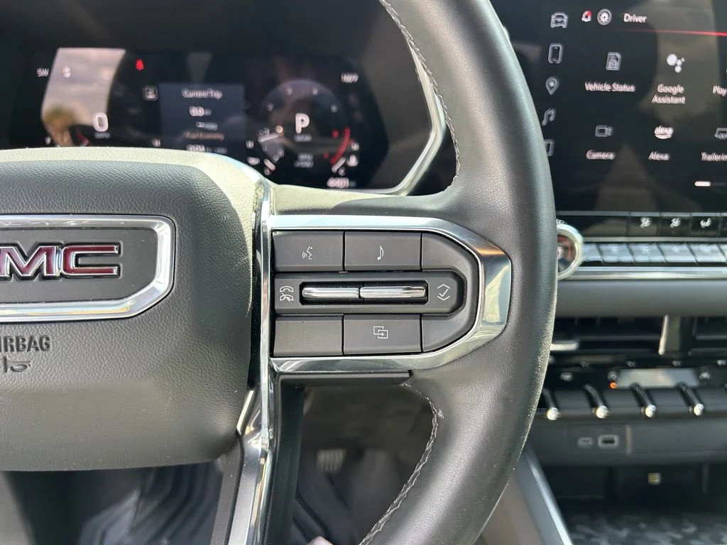 Used 2024 White GMC Elevation image 30