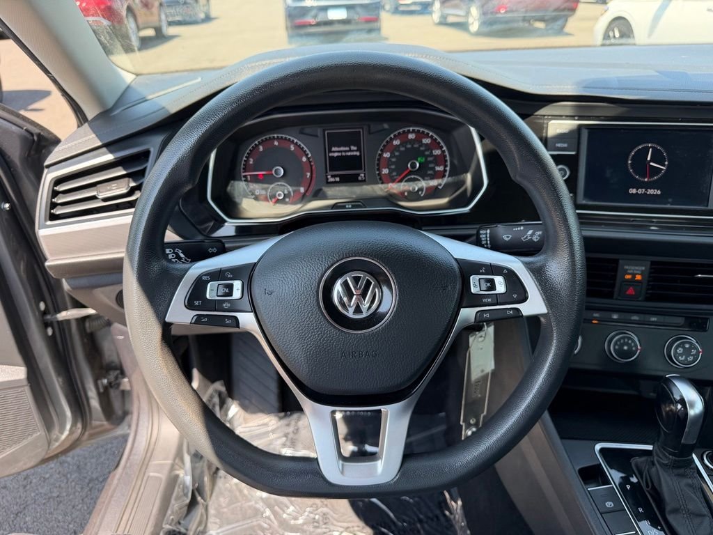 Used 2021 Platinum Gray Metallic Volkswagen 1.4T S image 21