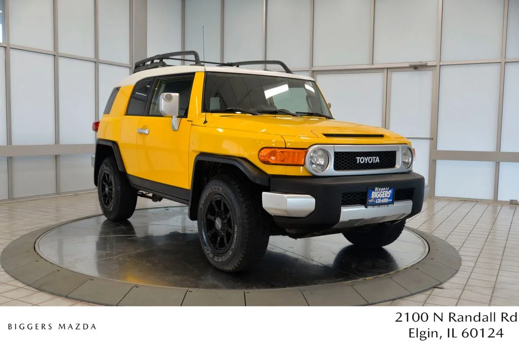 Used 2007 White Toyota Base image 1