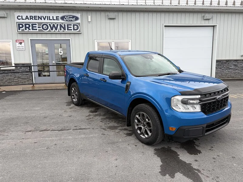 Used 2022 Blue Ford XLT image 2