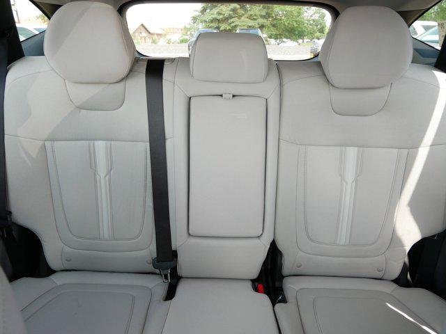New 2026 Shimmering Silver Hyundai SEL image 7