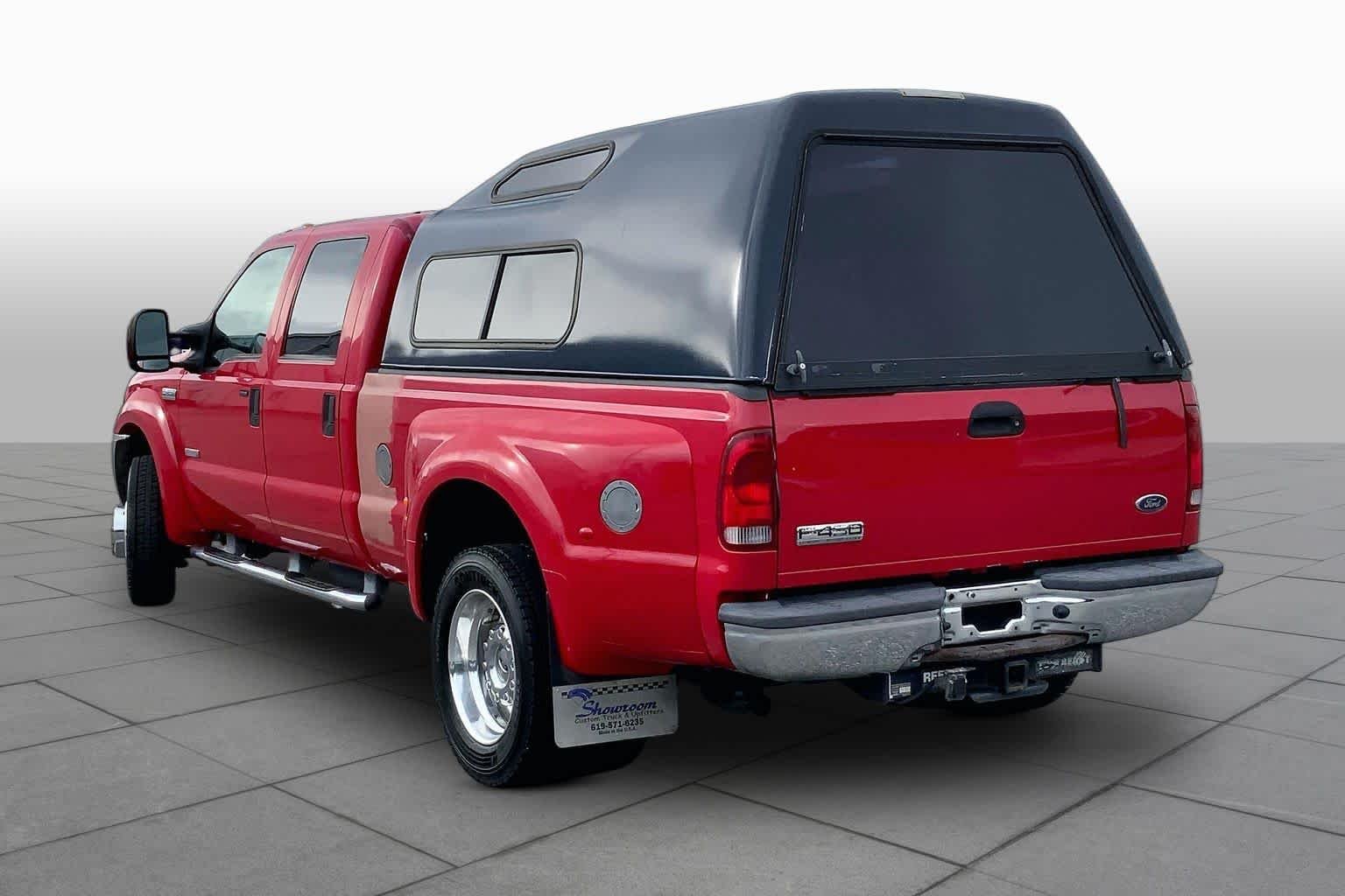 Used 2005 Red Ford Lariat image 11
