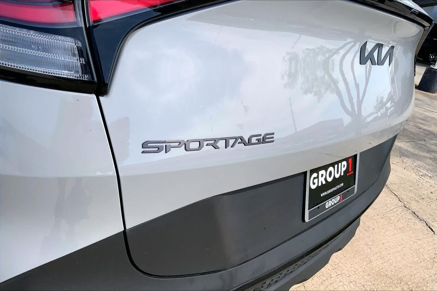 Used 2025 Wolf Gray Kia X-Line image 30
