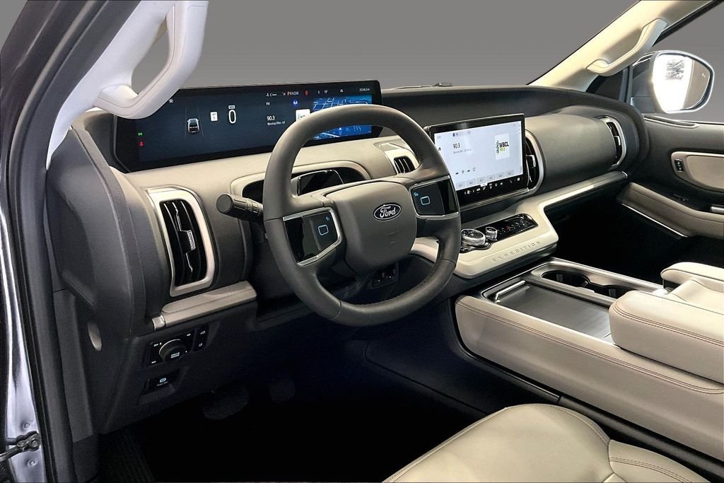Used 2025 Gray Metallic Ford Active image 7