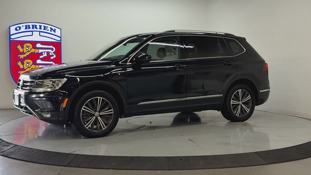 Used 2019 Deep Black Volkswagen 2.0T SEL image 8