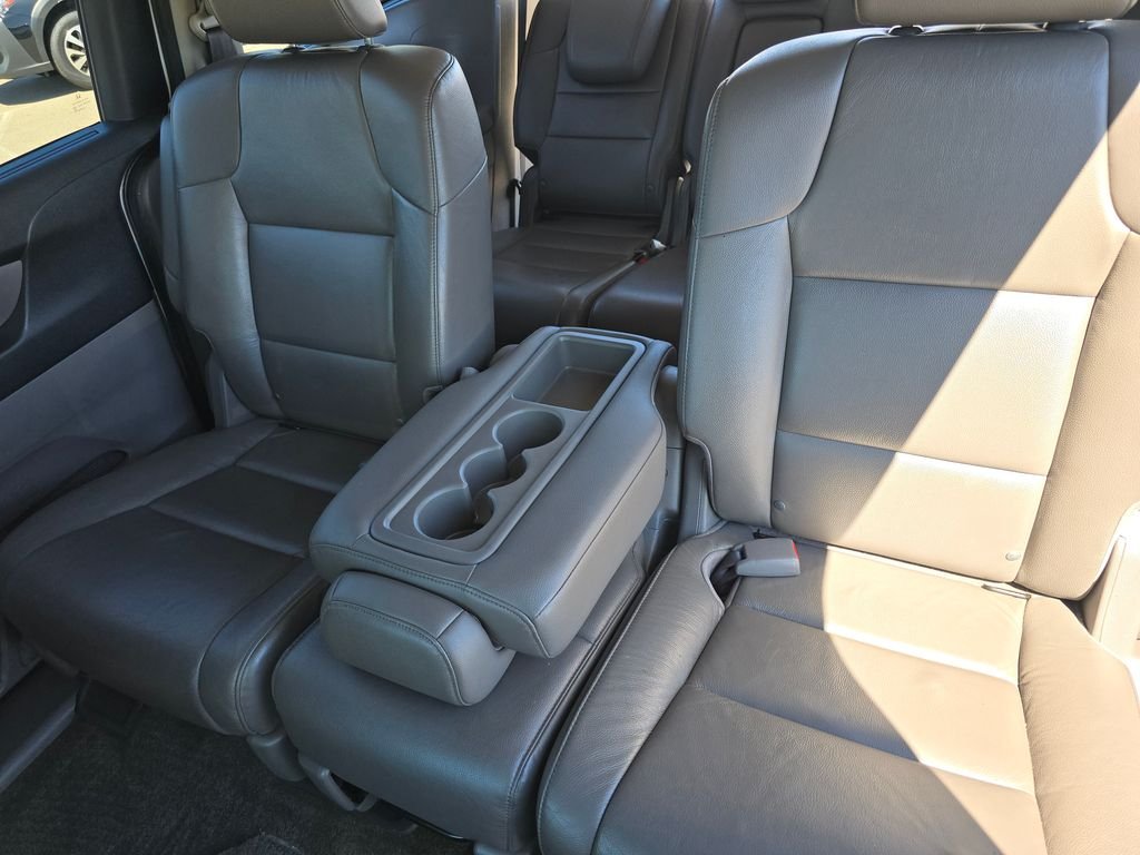 Used 2015  Honda Touring image 18