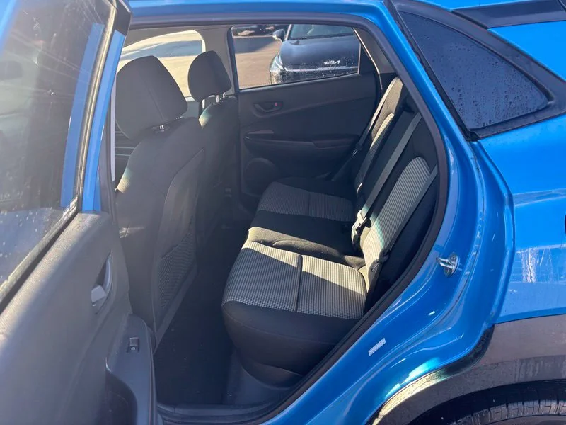 Used 2018 Blue Hyundai SEL image 10