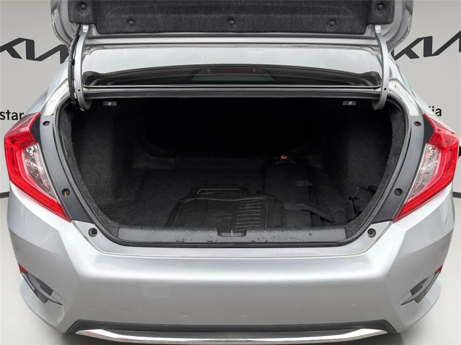 Used 2019 Lunar Silver Metallic Honda EX-L image 7