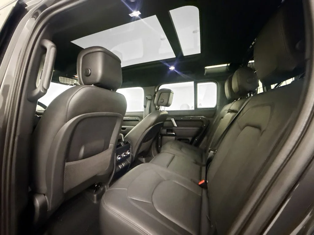 Certified Used 2024 Gray Land Rover V8 image 23