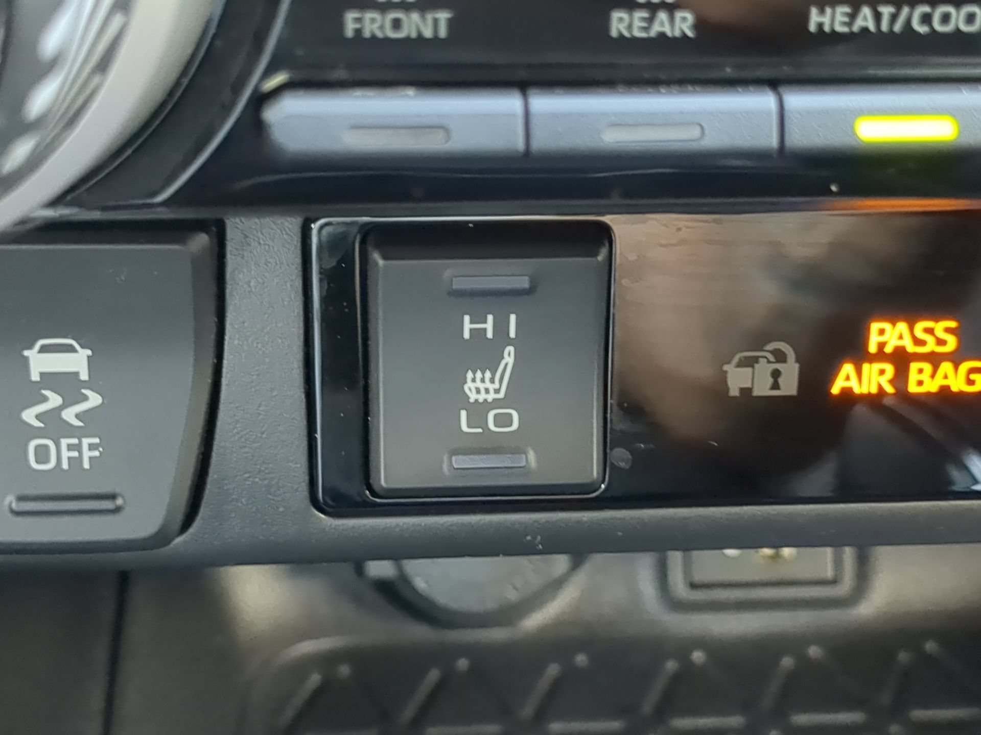 Used 2023 Midnight Black Metallic Toyota Hybrid XLE Premium image 62