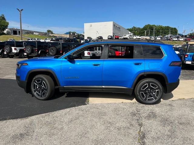 New 2026 Hydro Blue Pearl-Coat Exterior Paint Jeep Laredo image 10