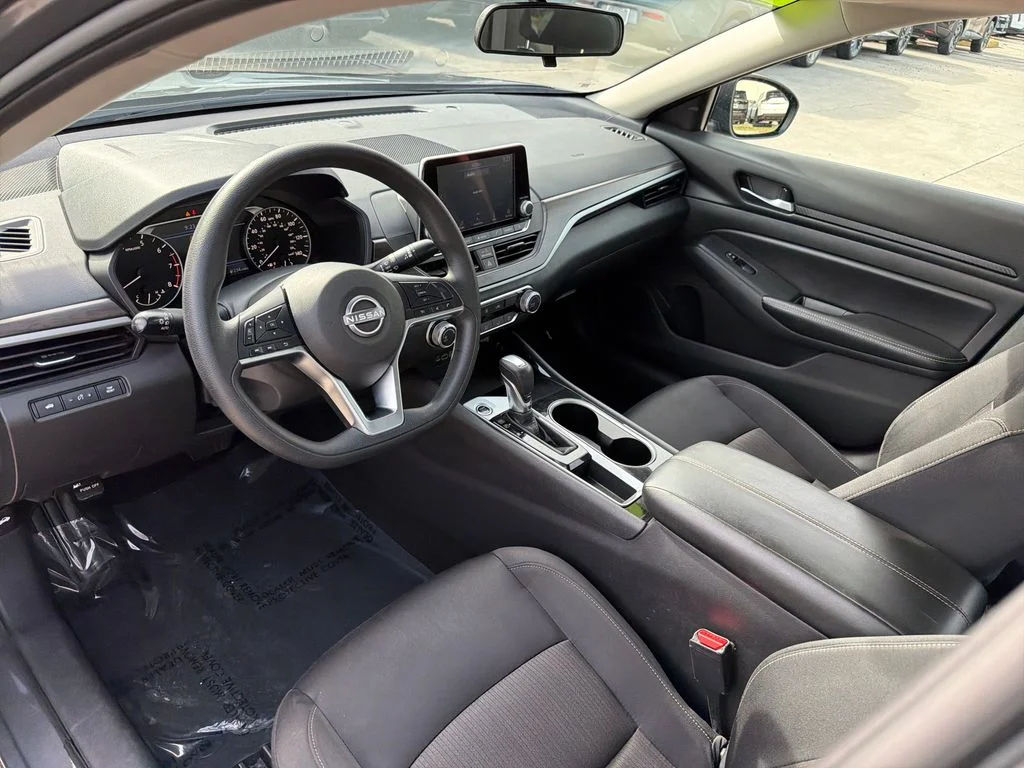 2024 Nissan Altima SV - Photo 13