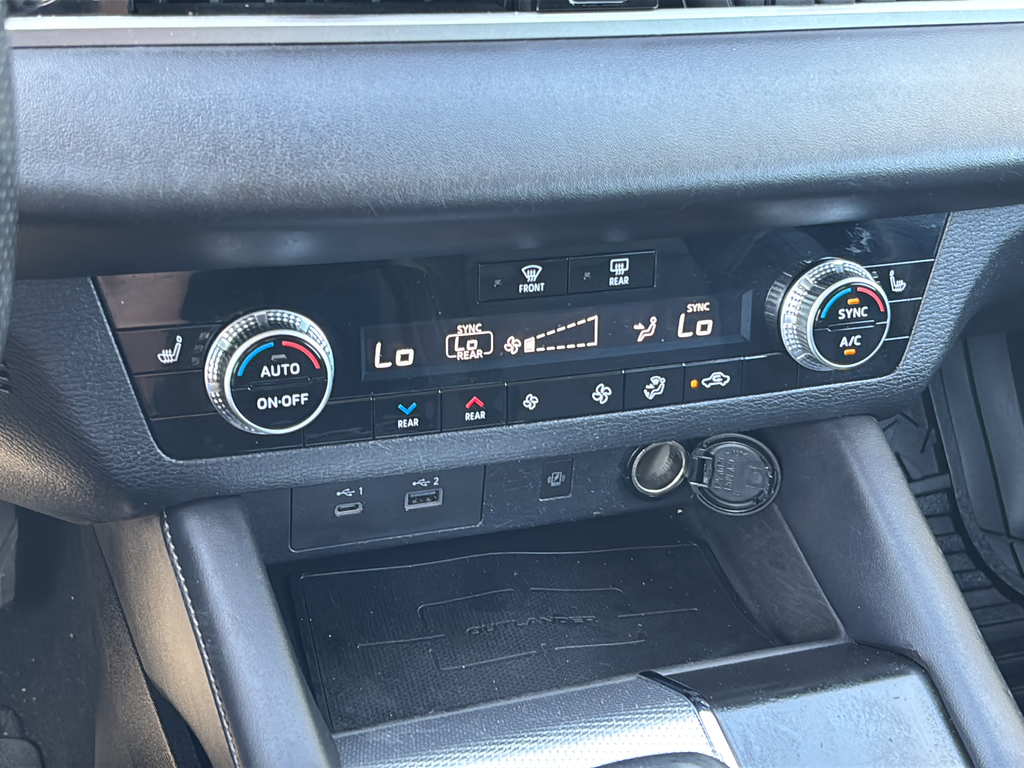 2022 Mitsubishi Outlander SEL Special Edition - Photo 32