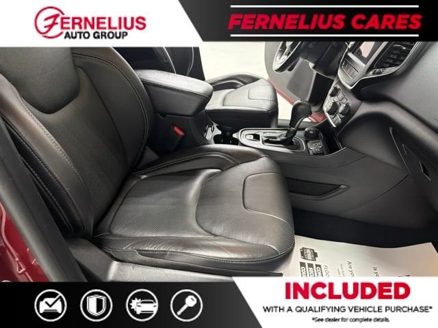 Used 2021 Red Jeep Latitude Lux image 30