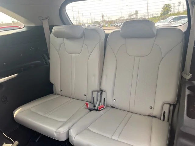Used 2022 Black Kia EX image 26