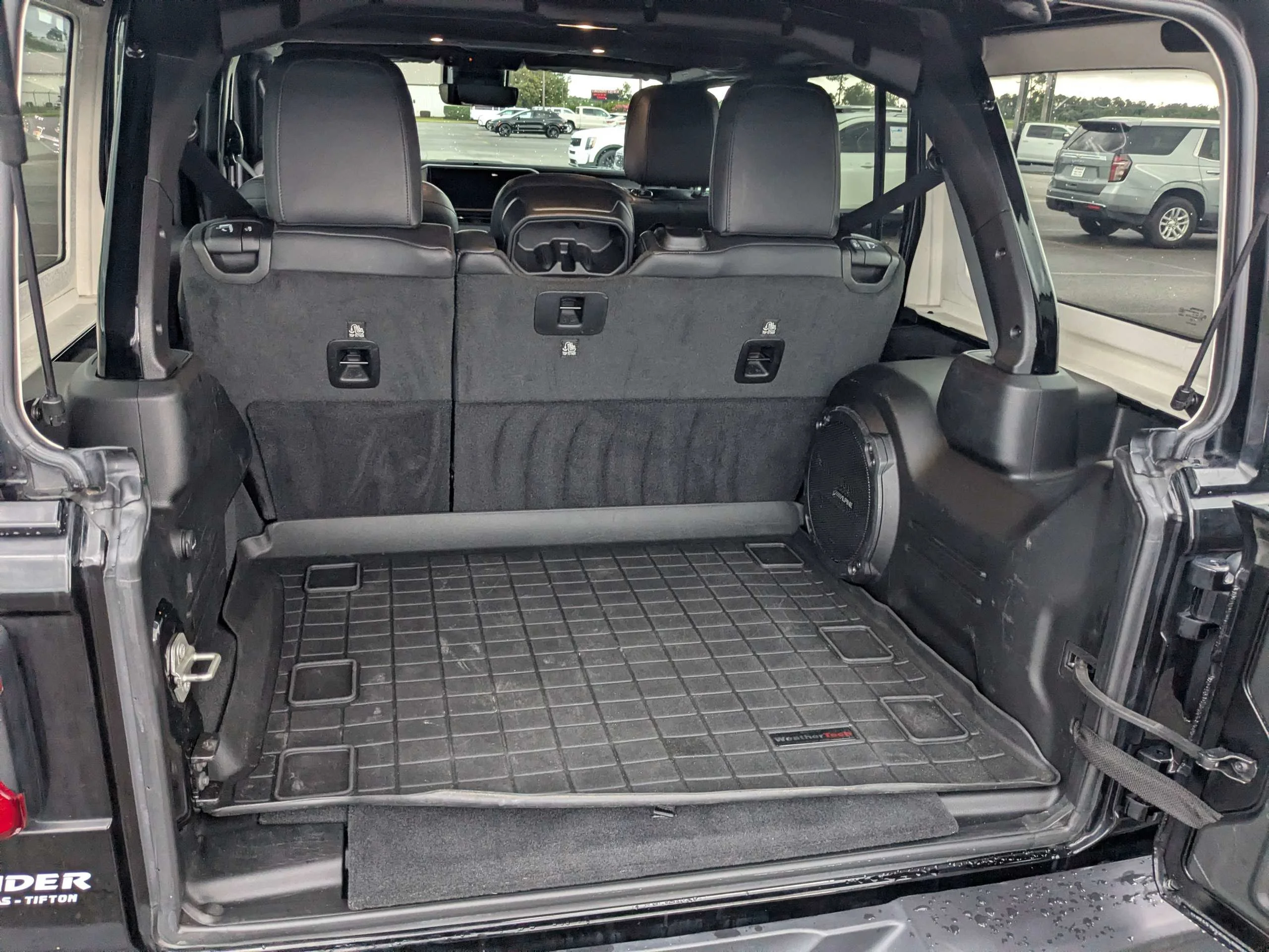 2024 Jeep Wrangler 4-Door Sahara - Photo 13
