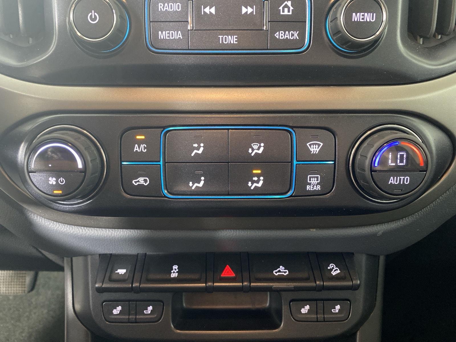 Used 2016 Summit White Chevrolet 4WD Z71 image 19