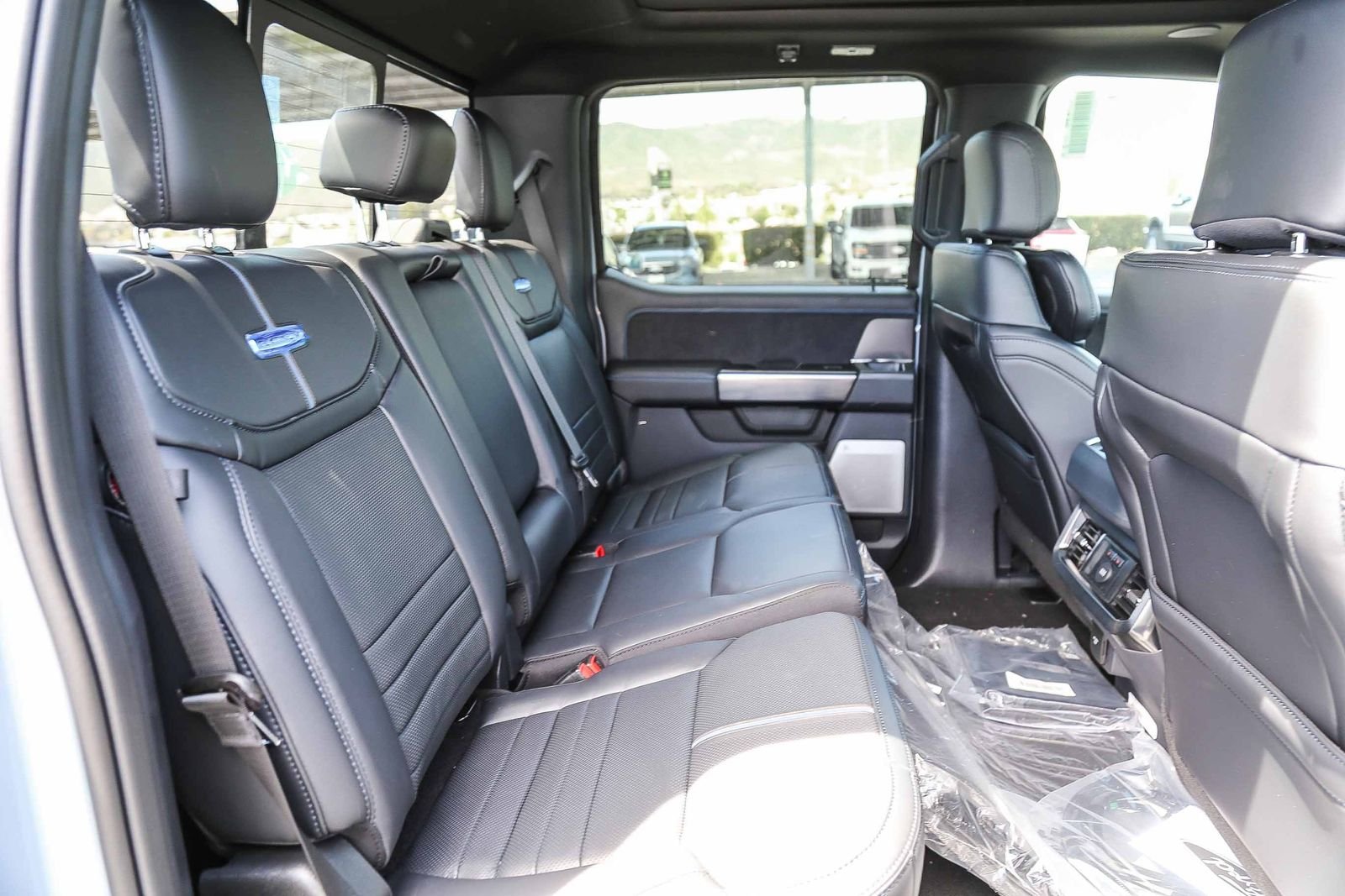 New 2026 Glacier Gray Metallic Tri-Coat Ford F-250® Platinum® image 19