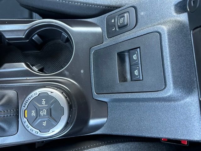Used 2025 Green Ford Base image 17