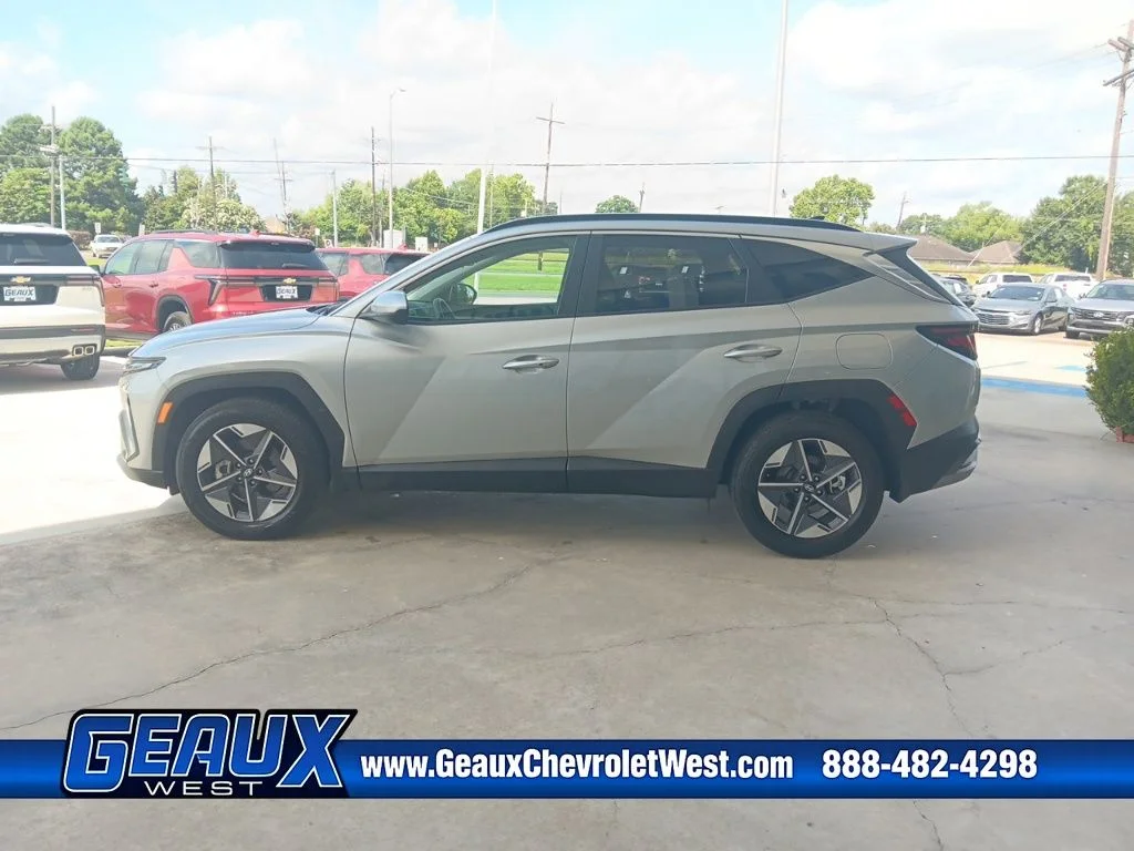 Used 2026 Silver Hyundai SEL image 5