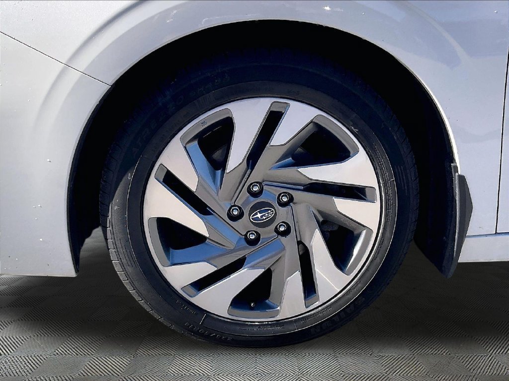 Used 2023 Crystal White Pearl Subaru Limited image 7