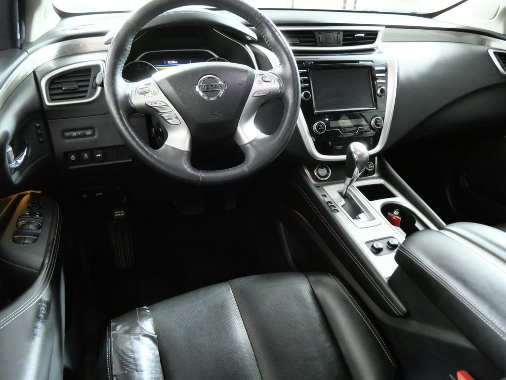 Used 2018 Gray Nissan Platinum image 2