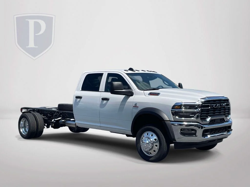 New 2026 Bright White Clearcoat RAM Tradesman image 2