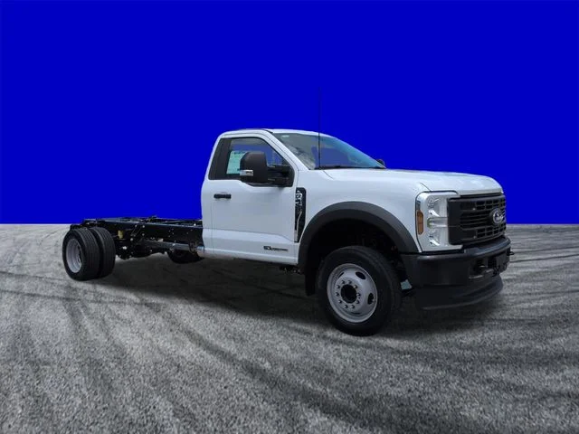 New 2026 Oxford White Ford F-450® XL image 2