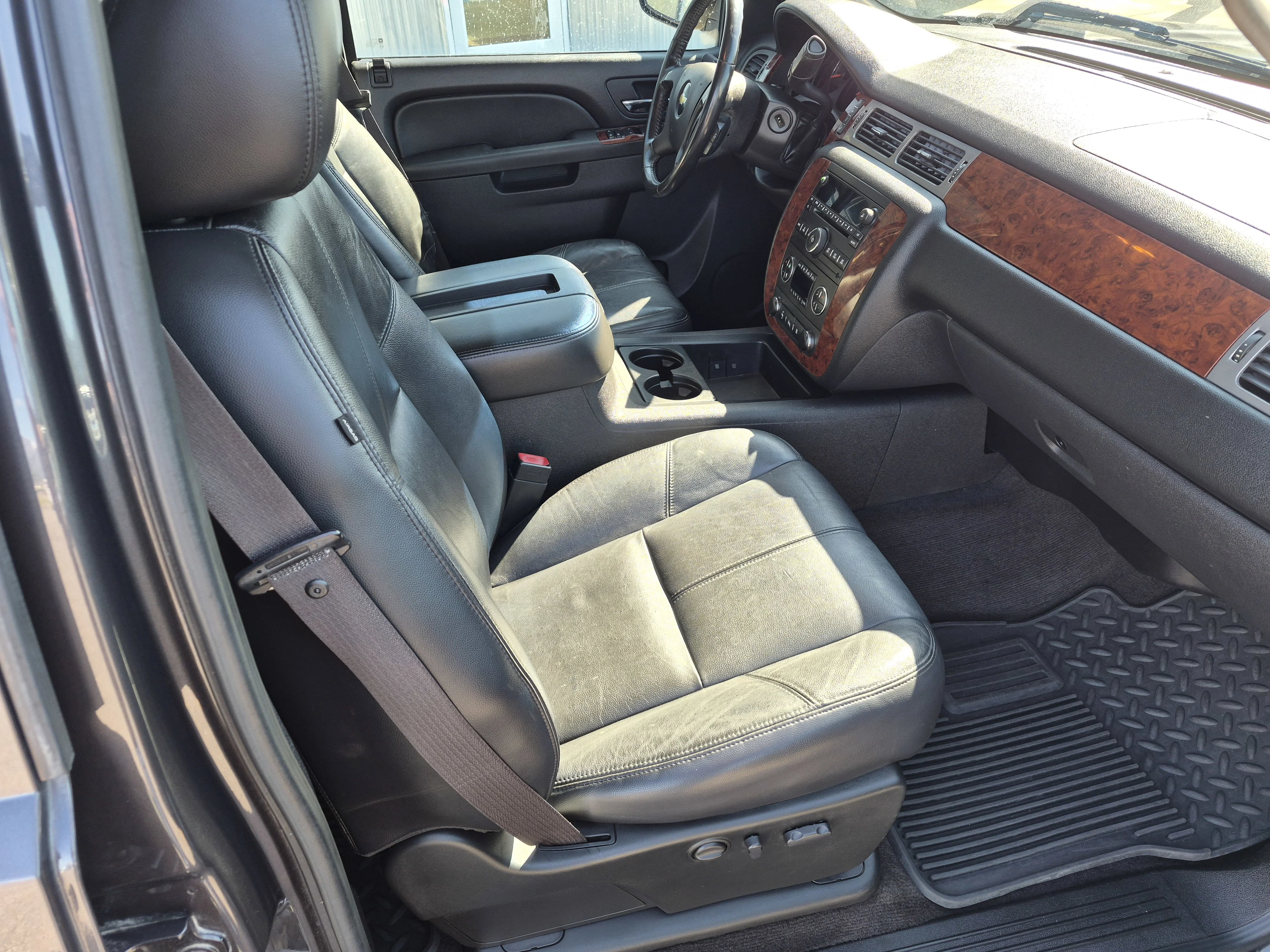 Used 2010 Gray Chevrolet LTZ image 8
