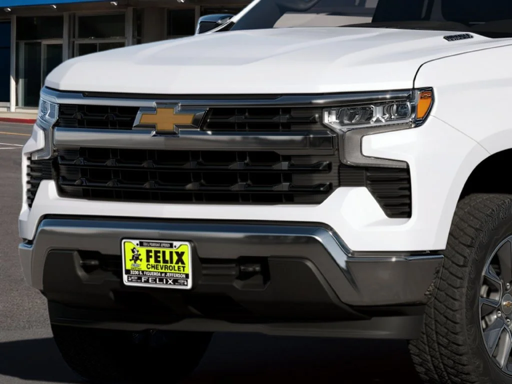 New 2026 Summit White Chevrolet LT image 4