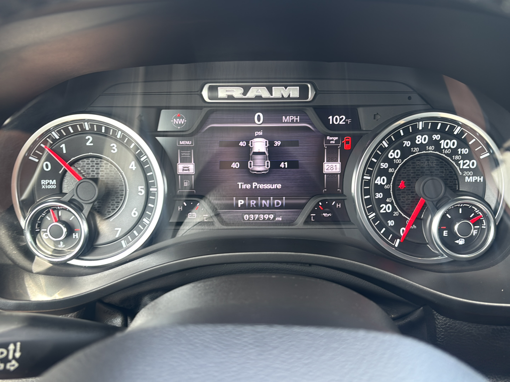 Used 2023 White Ram Laramie image 12