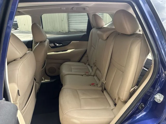 Used 2019 Blue Nissan SL image 14