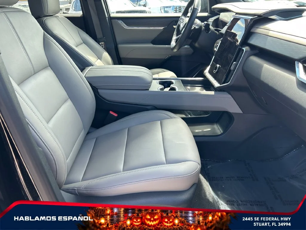 Used 2026 Ebony Twilight Metallic GMC Elevation image 20