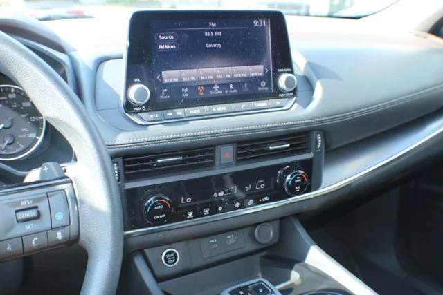 Used 2023 Pearl White Tricoat Nissan SV image 10