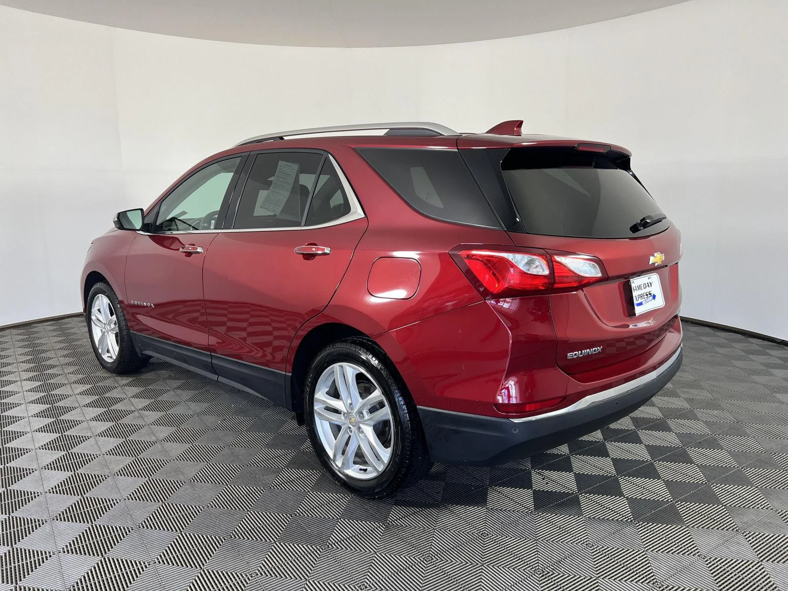 Used 2018 CAJUN RED TINTCOAT Chevrolet Premier image 28